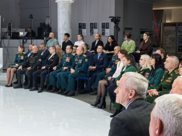 курсанты программы «Герои СВОего времени. Смоленск» приняли участие в Прямой линии Губернатора Василия Анохина - фото - 1