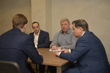 технологии на службе дорожников. Валерий Курочкин продолжает стажировку в «Смоленскавтодоре» - фото - 1